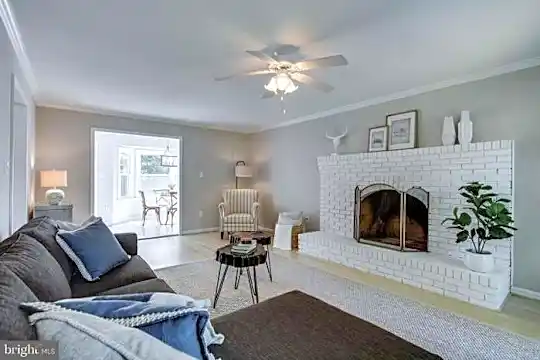 1355 Snow Meadow Ln Photo 1