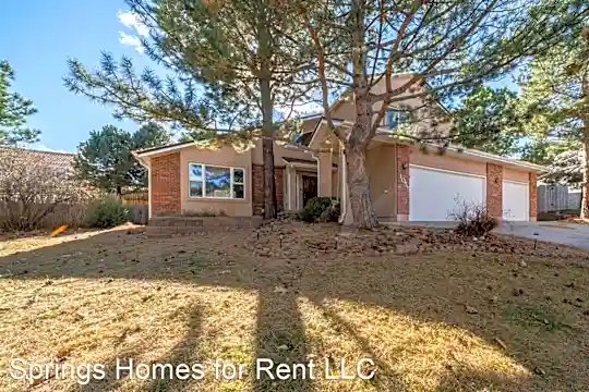 1055 Hunters Ridge Dr Photo 1
