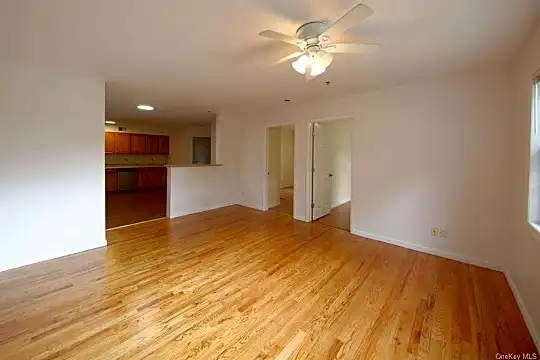 192 Osborne Rd #1F Photo 2