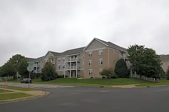 Rosewood Apartments Photo 1
