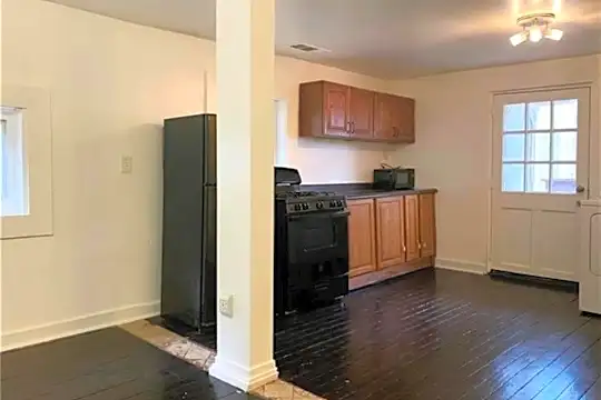 162 Ridgeland Ave Photo 2