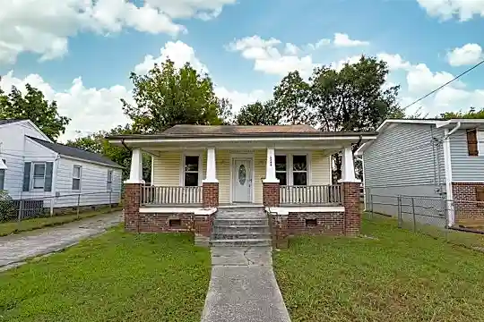 3244 Ashland Ave Photo 1