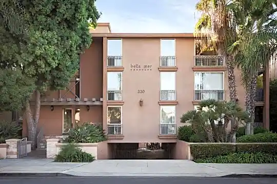 220 Orange Ave Photo 2