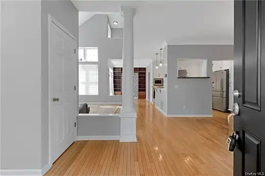 6 Waverly Ct Photo 1