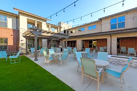 The Luxe at Cedar Hill Photo 2