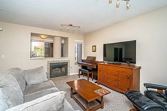 4016 Aguila St Photo 2