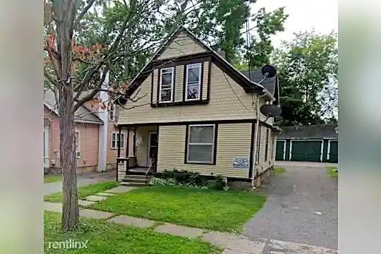 513 Webb St Photo 1