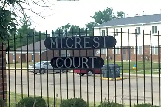 Mount Crest Court Photo 2