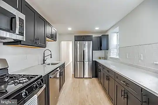 2318 Gaul St Photo 1