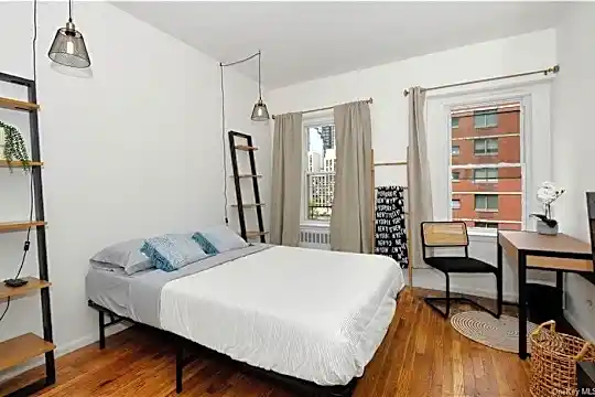 474 9th Ave #5A Photo 2