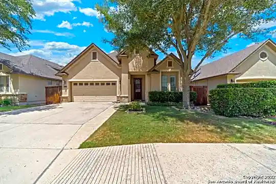 18231 Dogwood Path Photo 1
