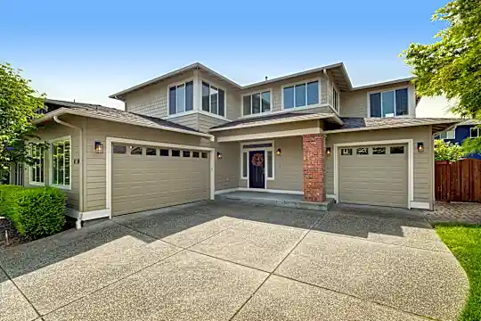 10510 1st Pl NE Photo 1