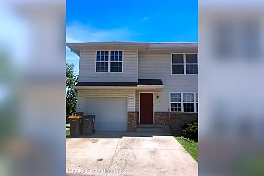 1485 W Allen St Photo 1