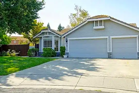 318 Drydock Court Photo 2