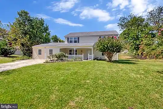 12109 Foxhill Ln Photo 2