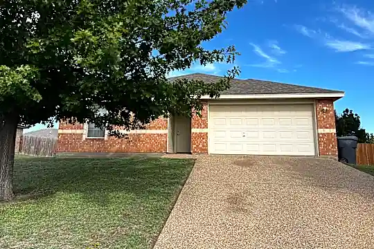 2013 Sabine Dr Photo 1