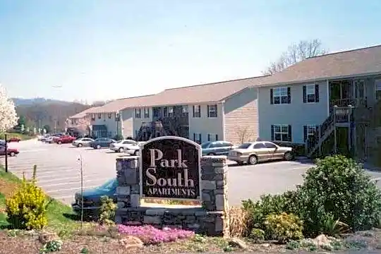 Park South Apartments Photo 2