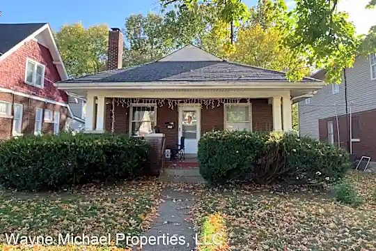 222 University Ave Photo 1