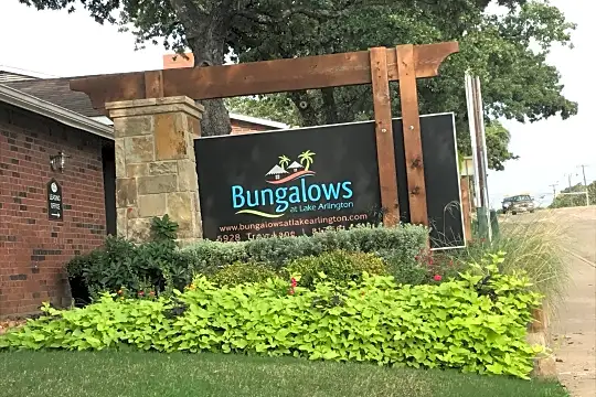 Bungalows at Lake Arlington Photo 2