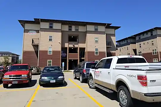 Prairie Pointe Student Living Photo 1