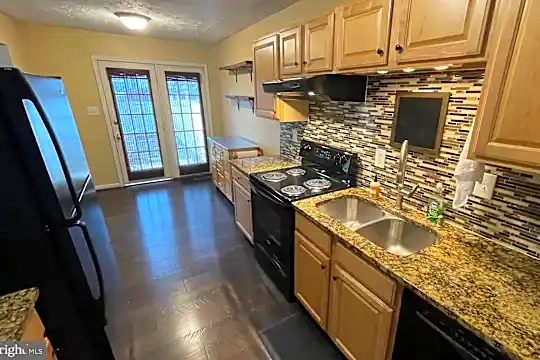 112 Peridot Pl Photo 2