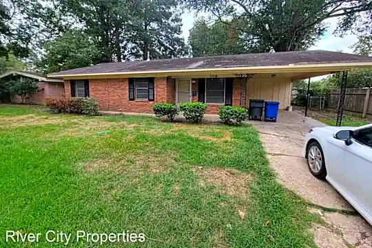 706 Woodmont Pl Photo 1
