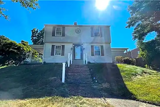 134 Troy Pl Photo 1