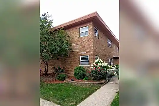 1238 Elgin Ave #2SE Photo 1