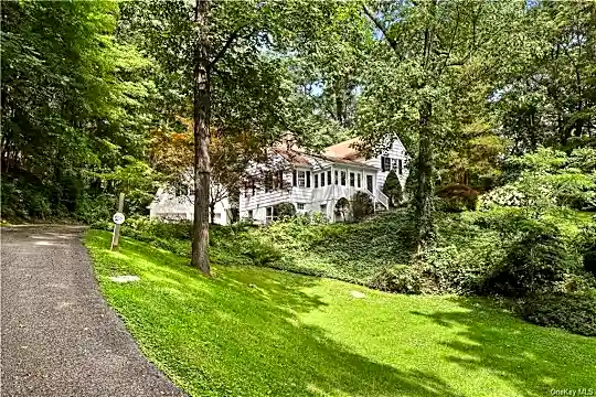 188 Titicus Rd Photo 1