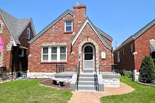 5729 Neosho St Photo 1