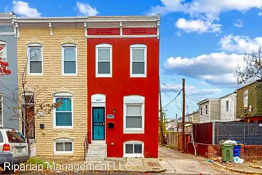 2434 Jefferson St Photo 2
