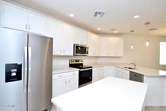 2511 W Queen Creek Rd #274 Photo 2