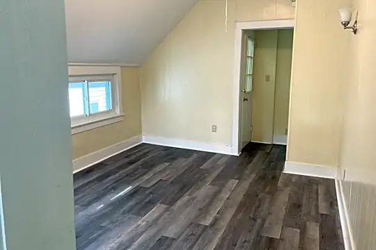 Living Room 2.jpg