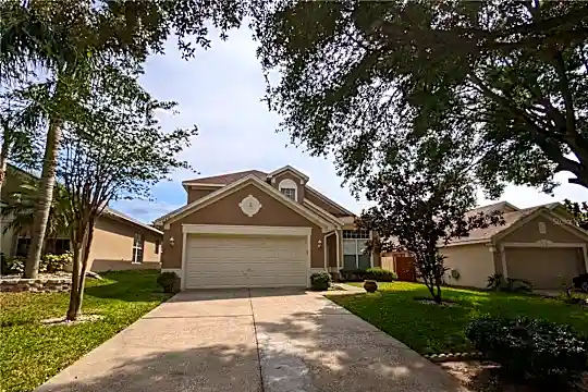 1919 Westpointe Cir Photo 1