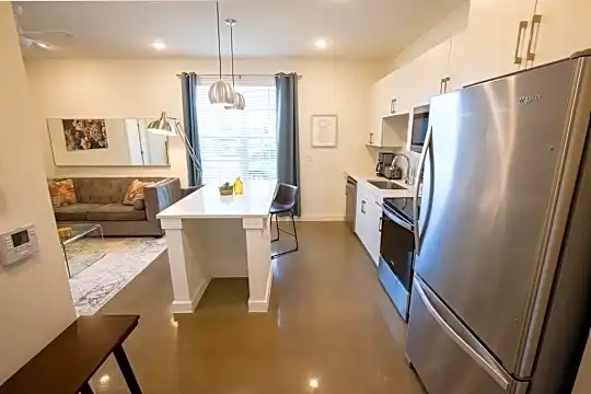 110 N Madison Ave #1310 Photo 2
