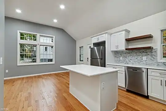 3 Princeton Ave Photo 1