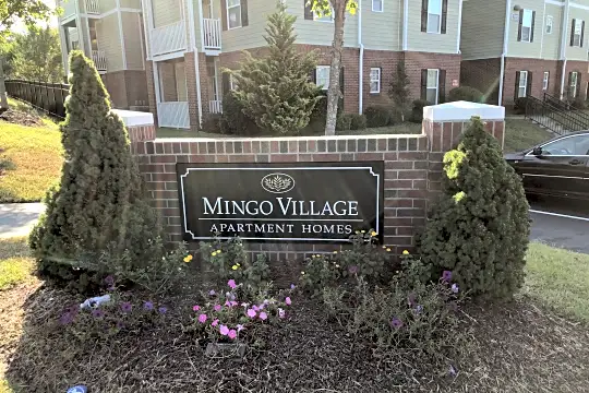 Mingo Village Apartments Photo 2