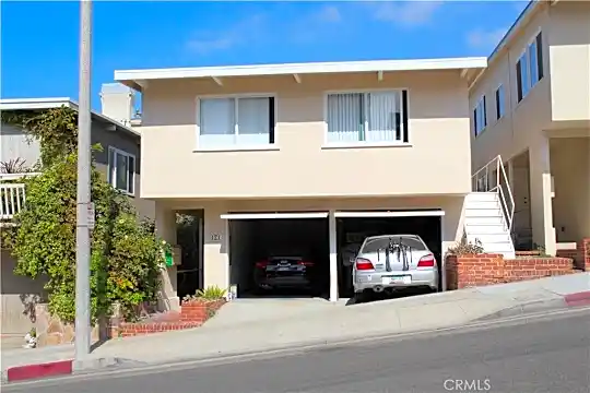 121 Rosecrans Ave #C Photo 2