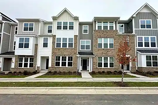 209 Hickory Plns Rd Photo 1