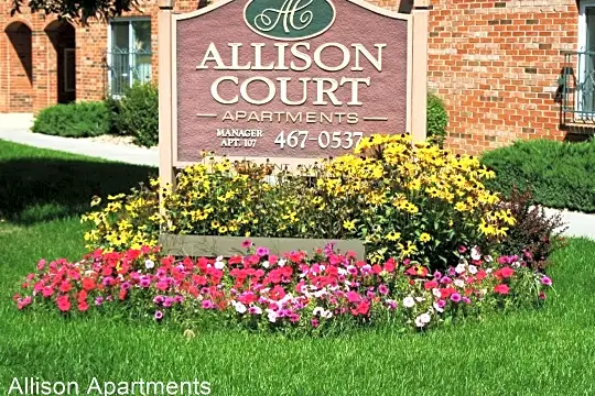 Apartments near West 52nd Avenue, Arvada, CO