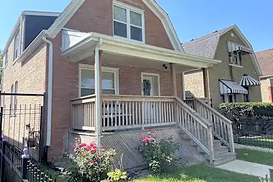 1114 N Kedvale Ave #1 Photo 2