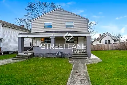 2115 Margaret Ave Photo 1