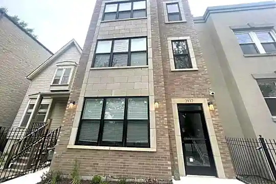 3937 S Indiana Ave #3 Photo 1