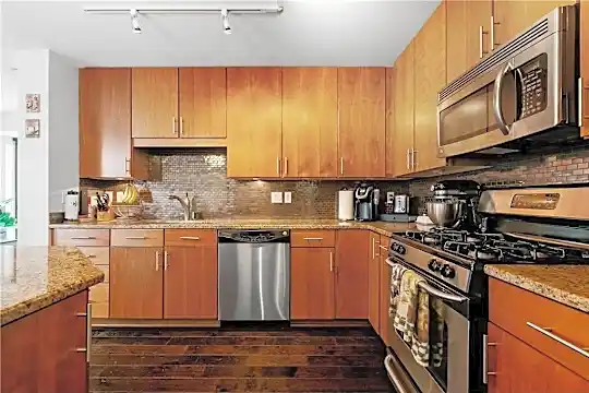 100 3rd Ave S #2704 Photo 2