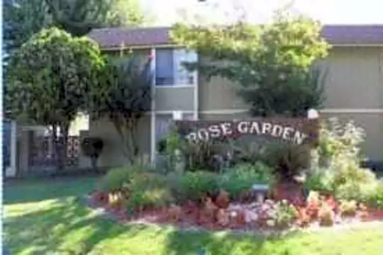 Rose Garden Apartments Photo 1