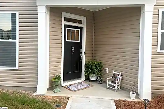 37 Planters Pl Photo 2