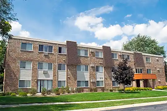 The Arbors of Glen Ellyn Photo 1