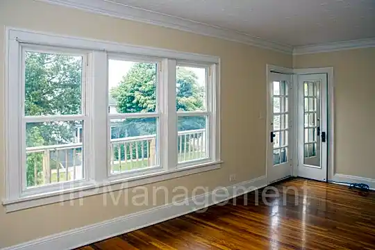 3168 Meadowbrook Blvd Photo 2