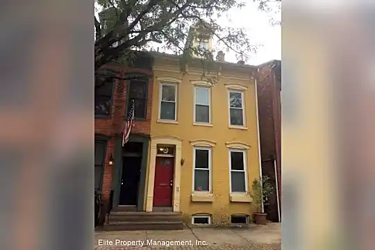 120 S Newberry St Photo 1
