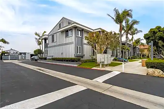 16842 Pacific Coast Hwy #102 Photo 1